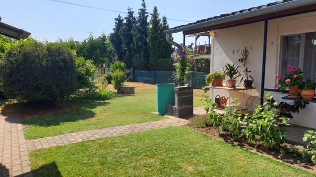Ilona Apartmanok Balatonboglár Exterior foto