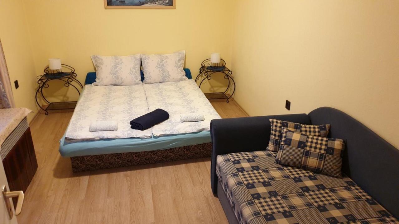 Ilona Apartmanok Balatonboglár Exterior foto